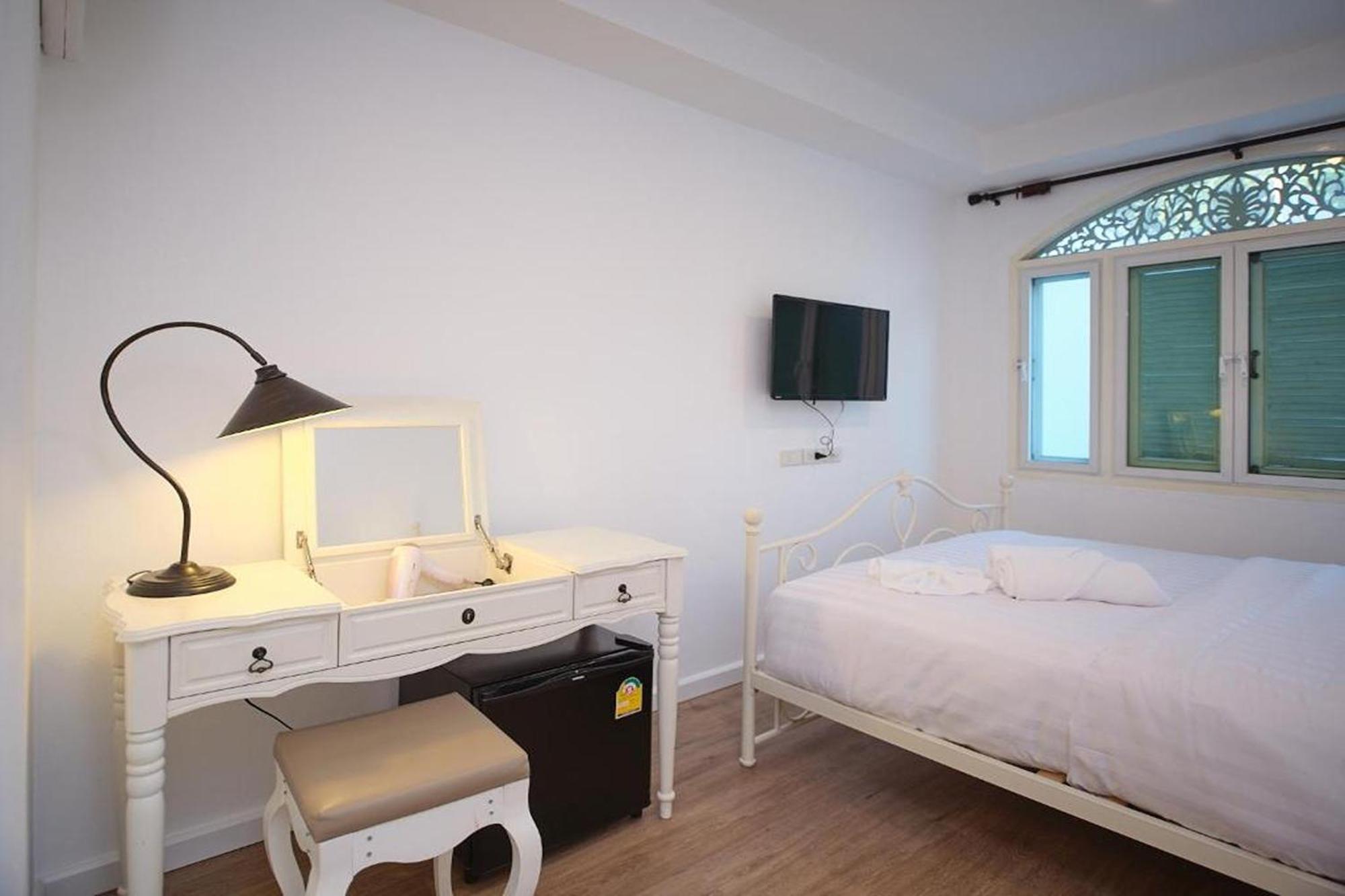 Nidhra Lanna Hotel Chiang Mai Eksteriør bilde