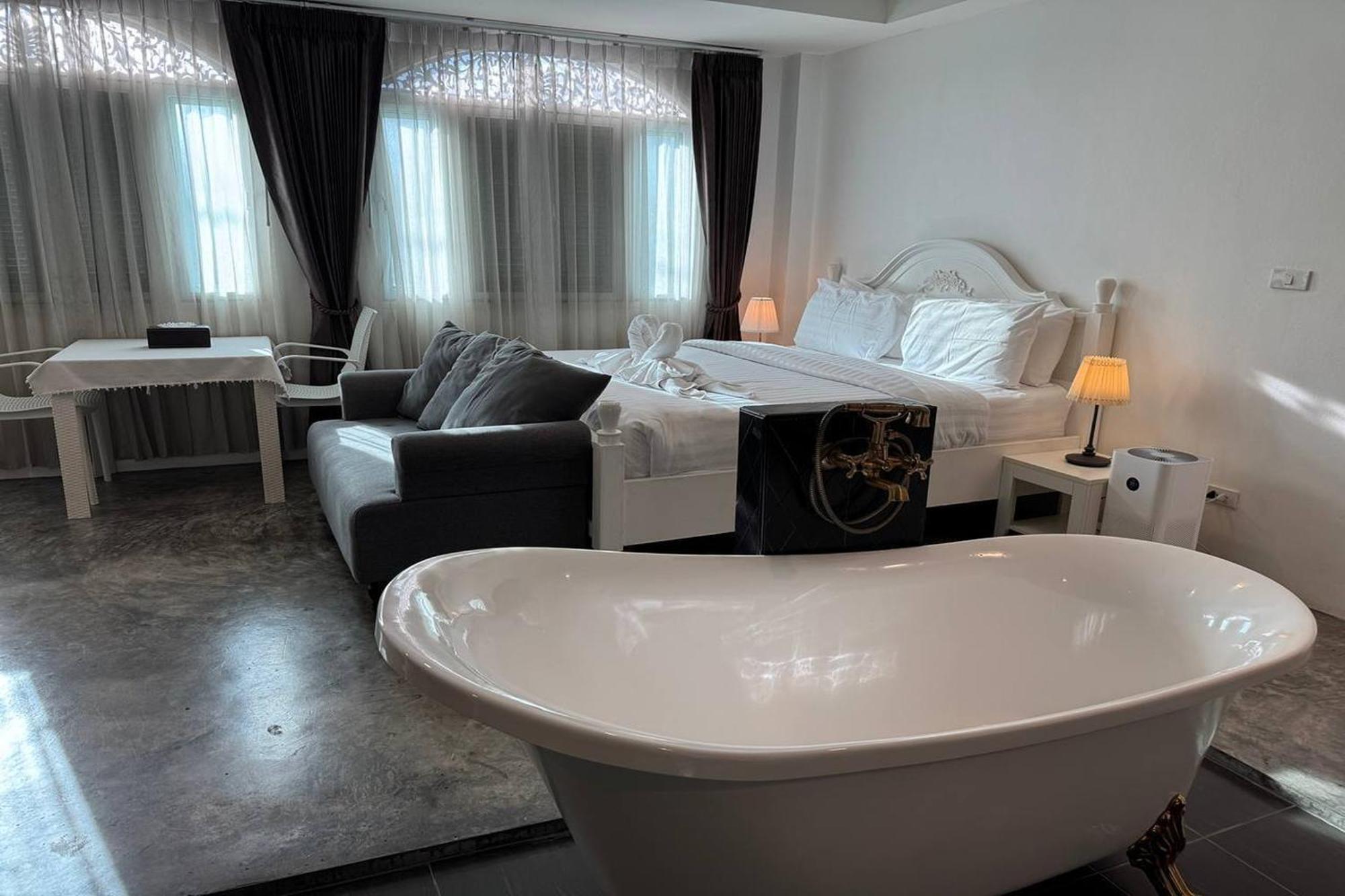Nidhra Lanna Hotel Chiang Mai Eksteriør bilde