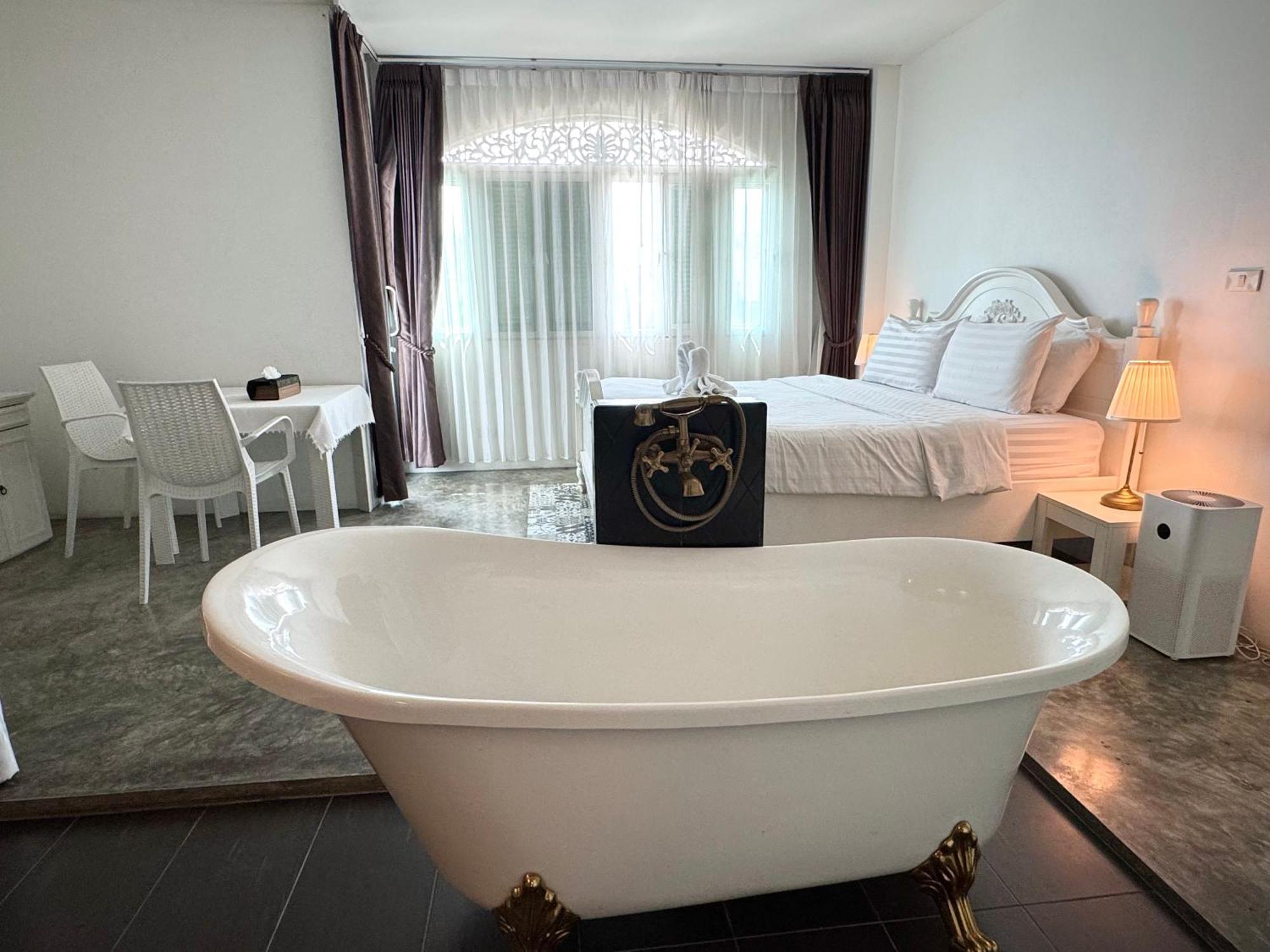 Nidhra Lanna Hotel Chiang Mai Eksteriør bilde